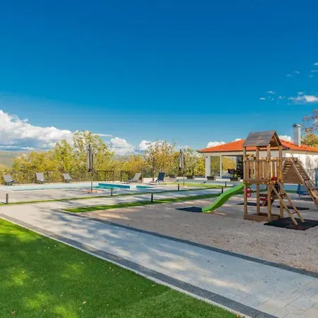 Lea-makarska By Guide