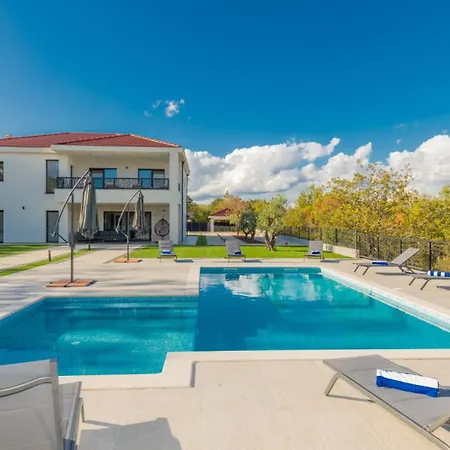 Vila Lea-makarska By Guide Drum